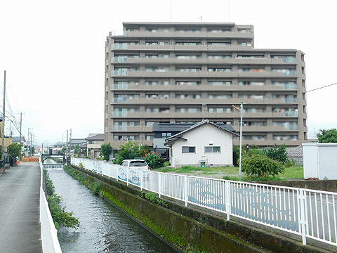 現地外観写真　建物外観