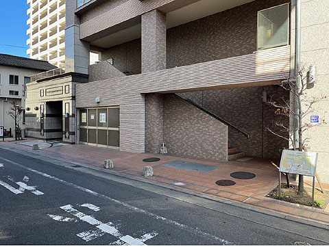 現地土地写真　アプローチ