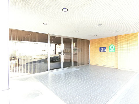 現地外観写真　エントランス入口
