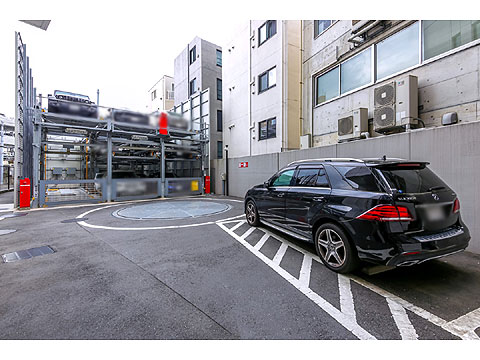 駐車場　敷地内駐車場