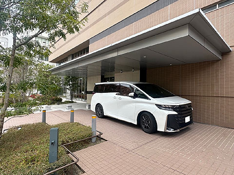 その他共用部 エントランス(前車寄せあり)