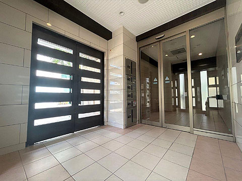 その他共用部　風除室　南西側から撮影