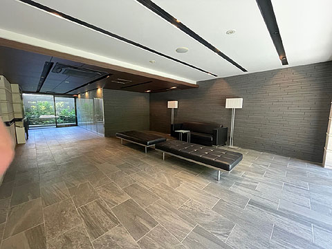 ロビー エントランスホール2