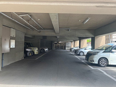 駐車場　駐車場