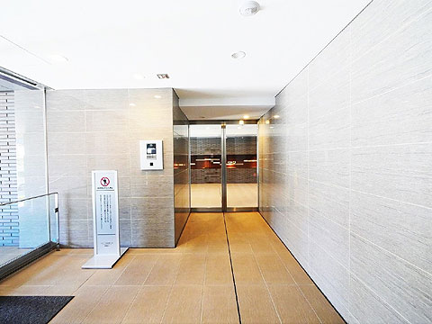 エントランス　風除室