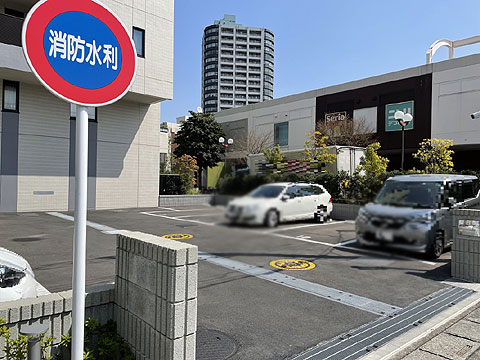 駐車場　駐車場