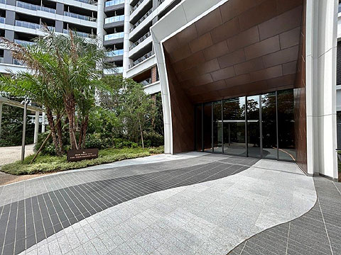 エントランス　エントランス