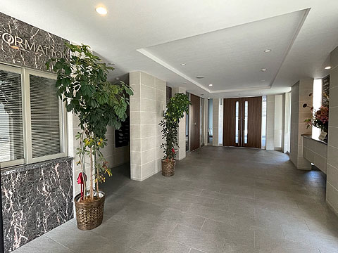 エントランス　エントランスホール