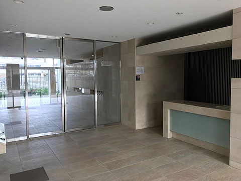 エントランス　カウンター