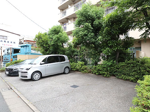 駐車場　駐車場