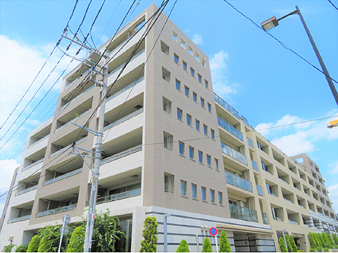 現地外観写真　建物外観②