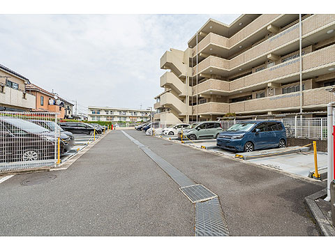 駐車場　駐車場