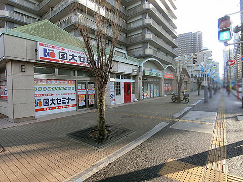 現地外観写真　1F店舗