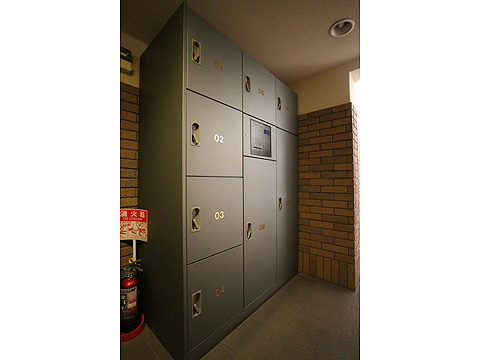 その他共用部　留守中のご家族に代わって荷物を受け取り、補完す