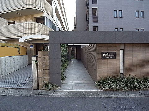 エントランス　エントランス入口