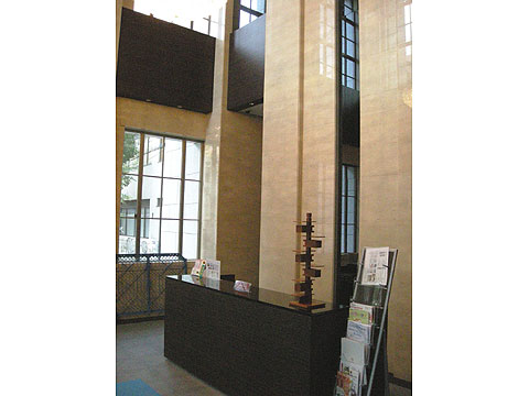 ロビー　コンシェルジュカウンター