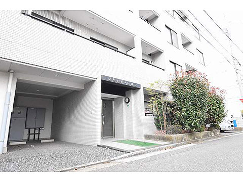エントランス　エントランス　駐車場