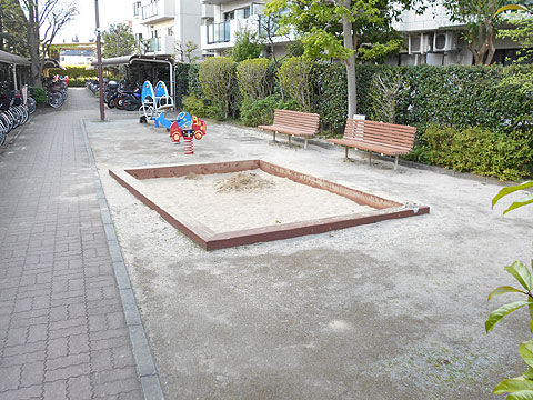 その他共用部　マンション敷地内にある提供公園