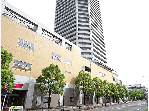 現地外観写真　建物外観４