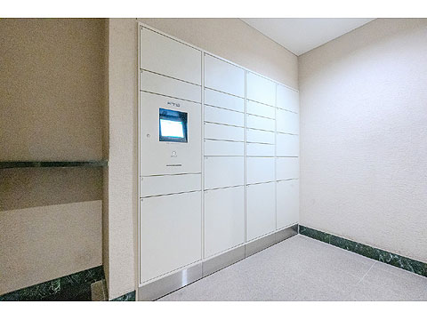 エントランス　宅配ボックス