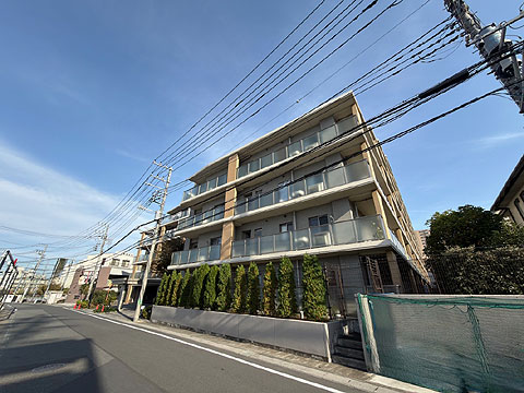 現地外観写真　メロディーハイム高津ラフレ外観横