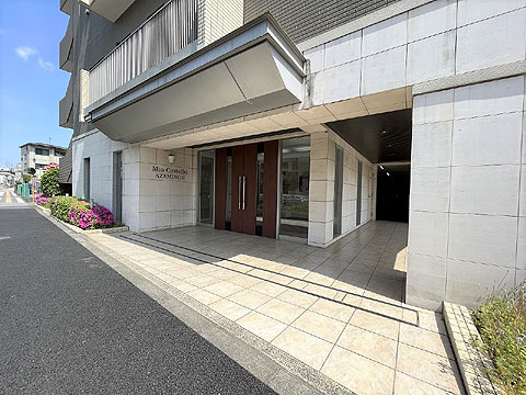 エントランス　マンション出入口
