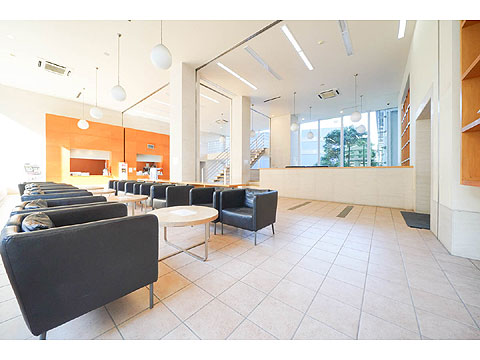 エントランス ワンダーベイシティSAZANフロントウィング1