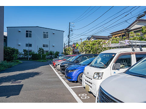 駐車場　駐車場