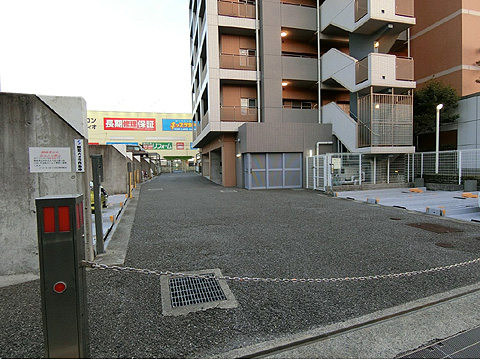 駐車場　駐車場(有償)