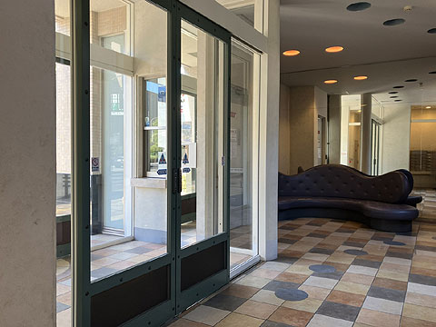 エントランス　エントランスロビー