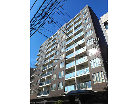 現地外観写真　マンション外観写真２