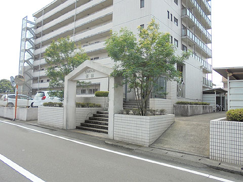 エントランス　エントランス外観