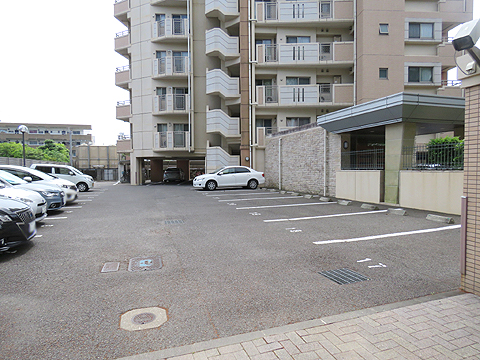 その他共用部　敷地内駐車場