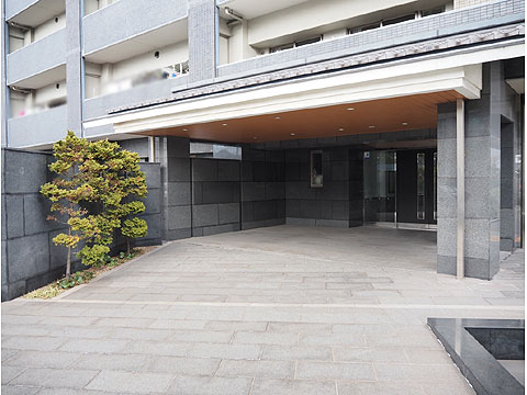 現地外観写真　エントランス 