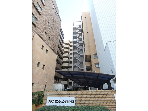 現地外観写真　外観、西側より撮影