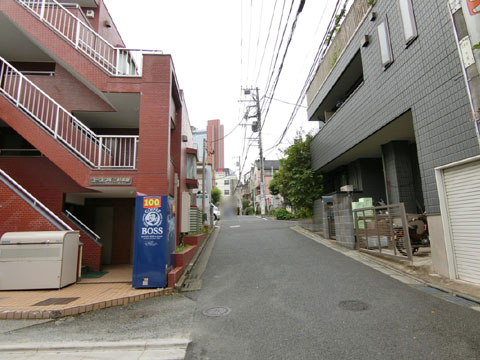 その他共用部　北西側道路