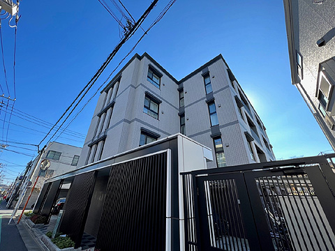 現地外観写真　建物外観写真（西側から撮影）