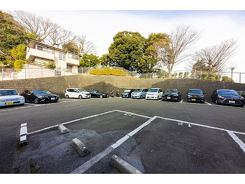 駐車場　駐車場