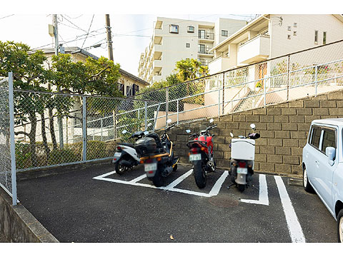 駐車場　駐輪場２