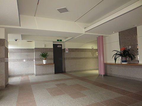 エントランス　エントランスホール