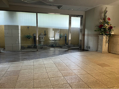 ロビー　ラウンジ　エントランスホール　庭園01