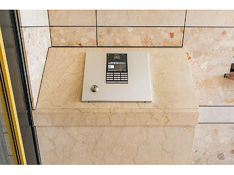 エントランス　オートロック