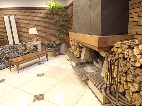 ロビー　P8280019