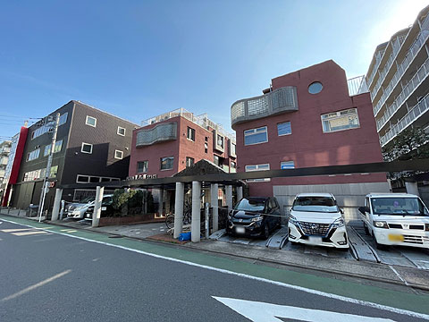 現地外観写真　エントランス2