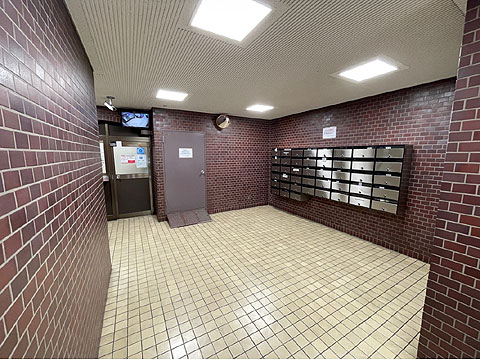 ロビー　風除室