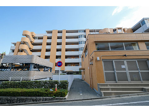 現地外観写真　ライオンズヒルズ多摩永山弐番館-9