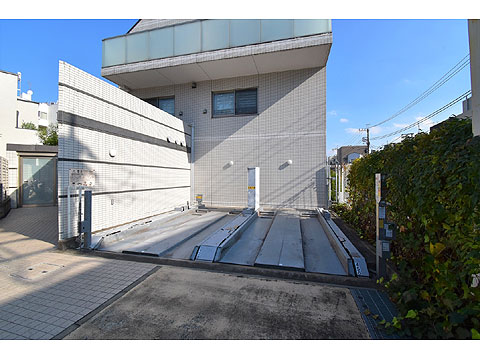 駐車場　駐車場
