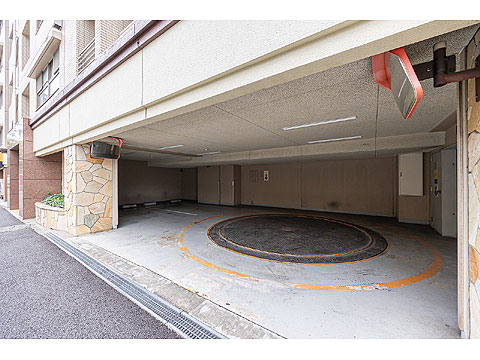 駐車場　駐車場