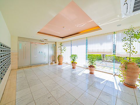 エントランス　ライオンズプラザ桜新町