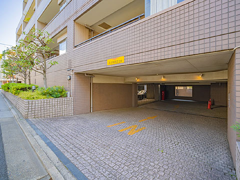 駐車場　ライオンズプラザ桜新町